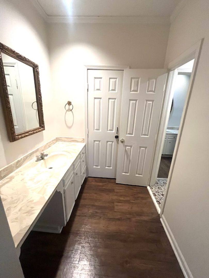 Apartment for rent at 1127 Quinn St, Jackson, MS 39202