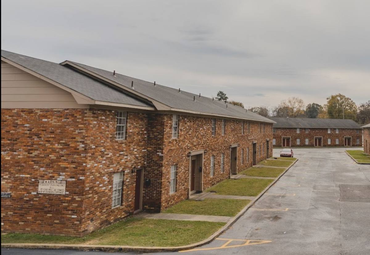 Townhouse for rent at 503 Mountain St NW, Jacksonville, AL 36265