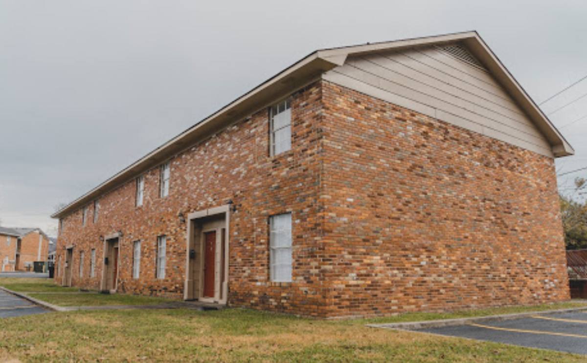 Townhouse for rent at 503 Mountain St NW, Jacksonville, AL 36265