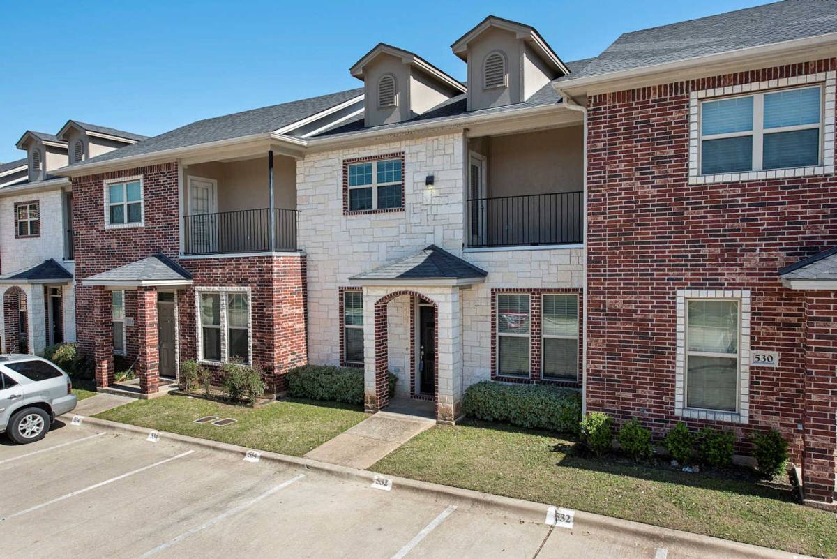 Condo for rent at 534 Forest Dr, College Station, TX 77840
