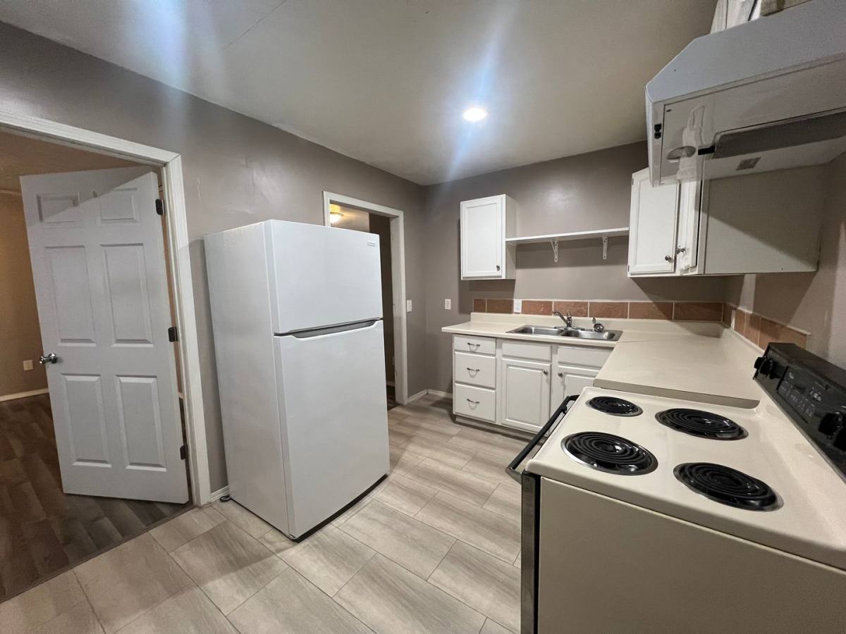 Apartment for rent at 2323 S Business Highway 65, Hollister, MO 65672