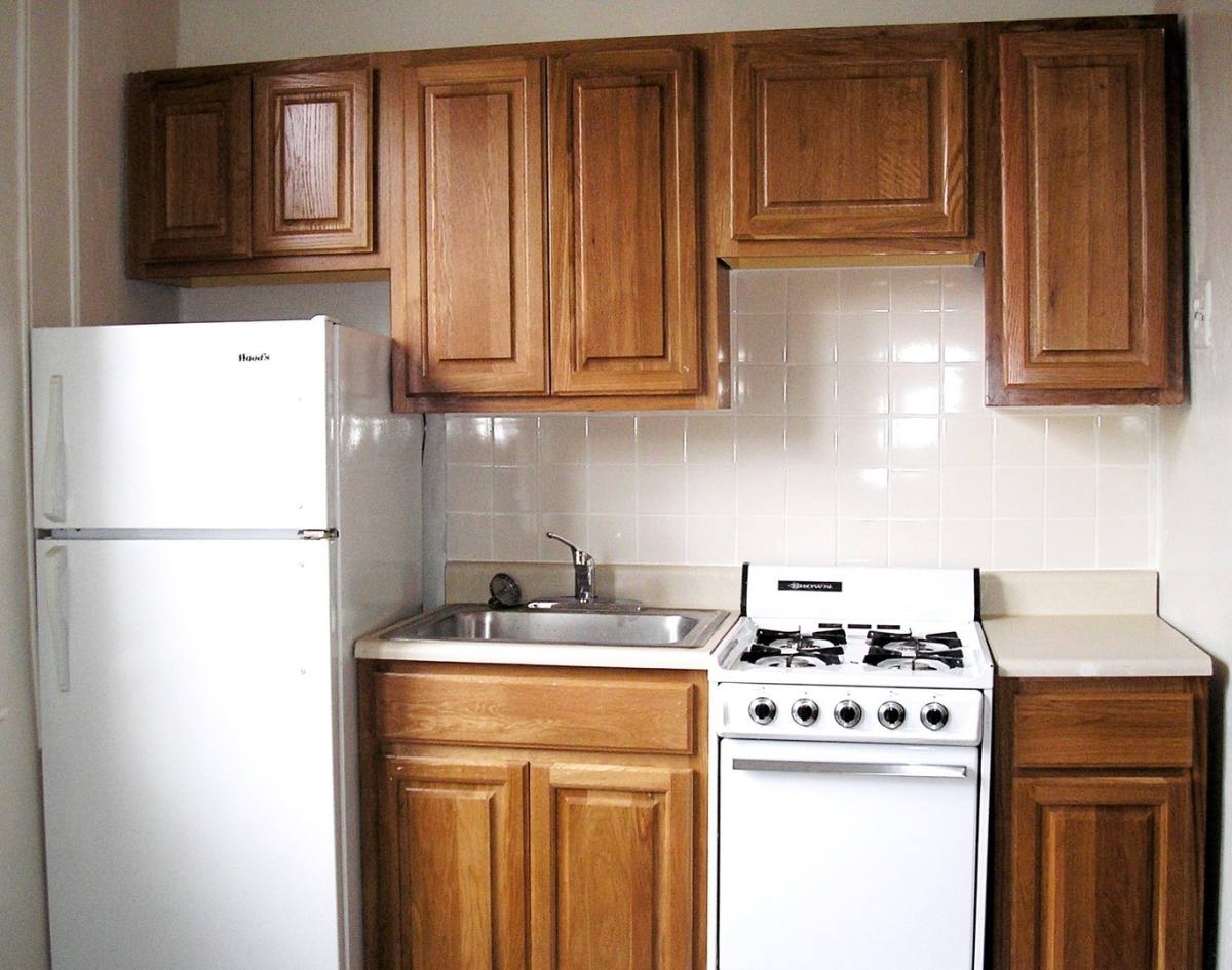 Apartment for rent at 1464 Lexington Place Aka 1033-39 N Broad St, Elizabeth, NJ 07208