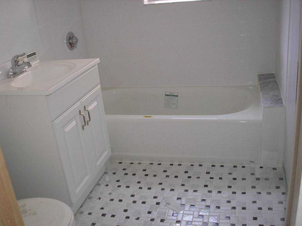 Apartment for rent at 1464 Lexington Place Aka 1033-39 N Broad St, Elizabeth, NJ 07208