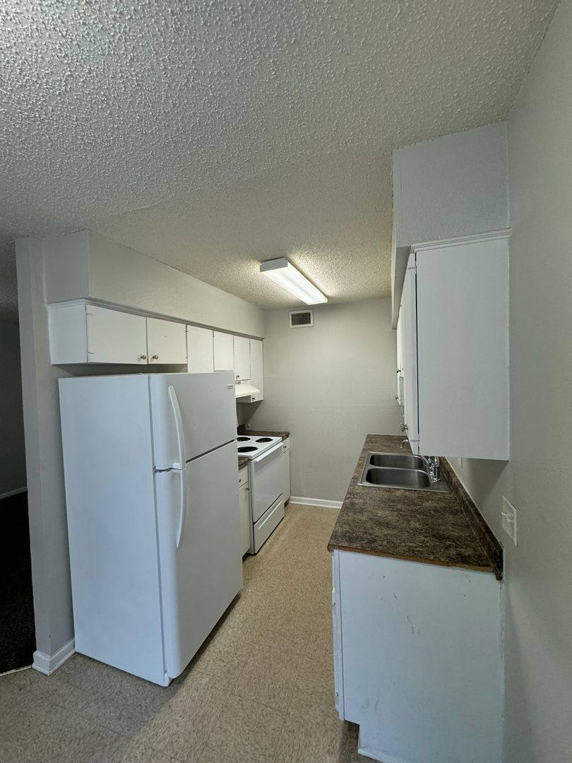 Apartment for rent at 2420 Linden Ave, Texarkana, AR 71854