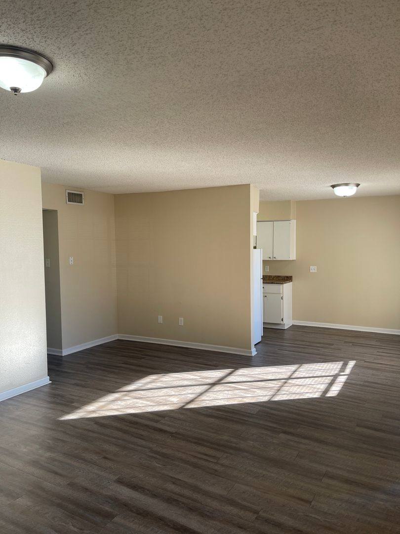 Apartment for rent at 2420 Linden Ave, Texarkana, AR 71854