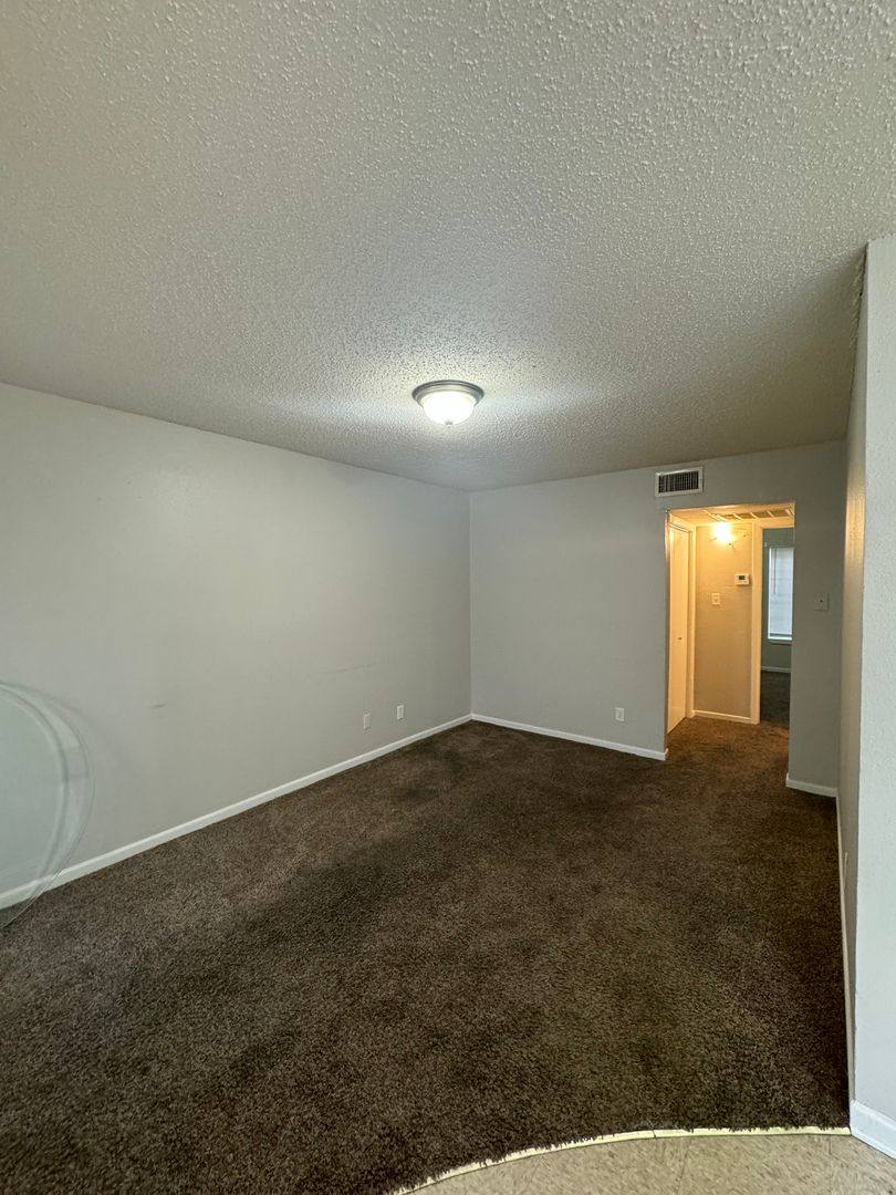 Apartment for rent at 2420 Linden Ave, Texarkana, AR 71854
