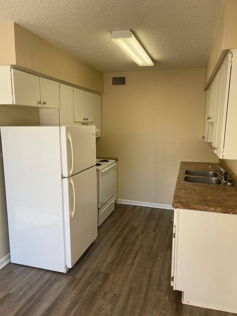 Apartment for rent at 2420 Linden Ave, Texarkana, AR 71854