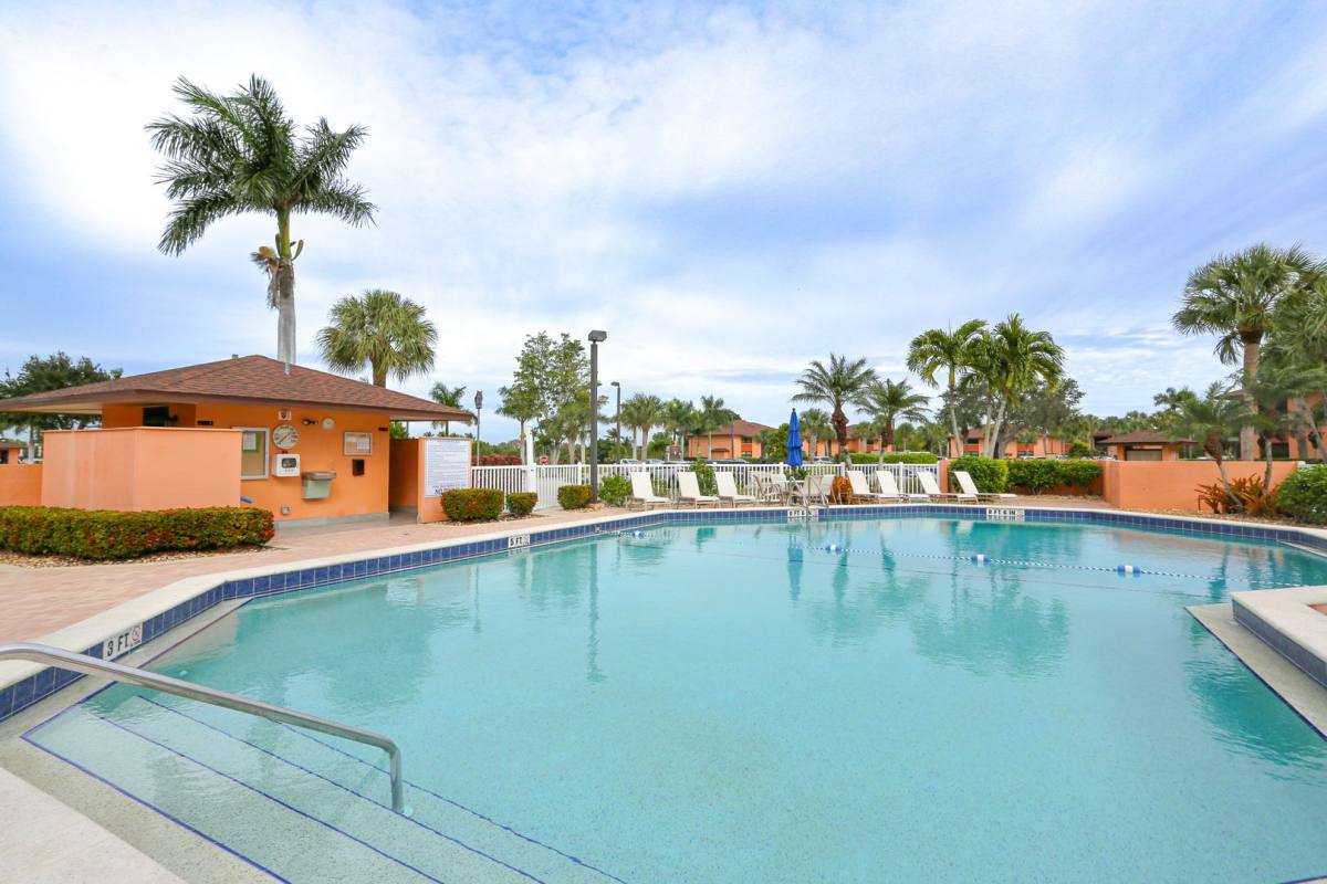 Condo for rent at 1522 Mainsail Dr, Naples, FL 34114