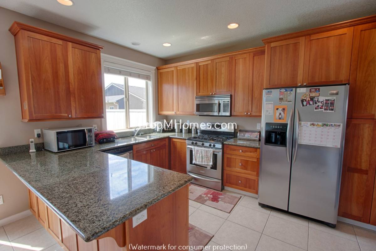 House for rent at 682 June Dr, Molalla, OR 97038