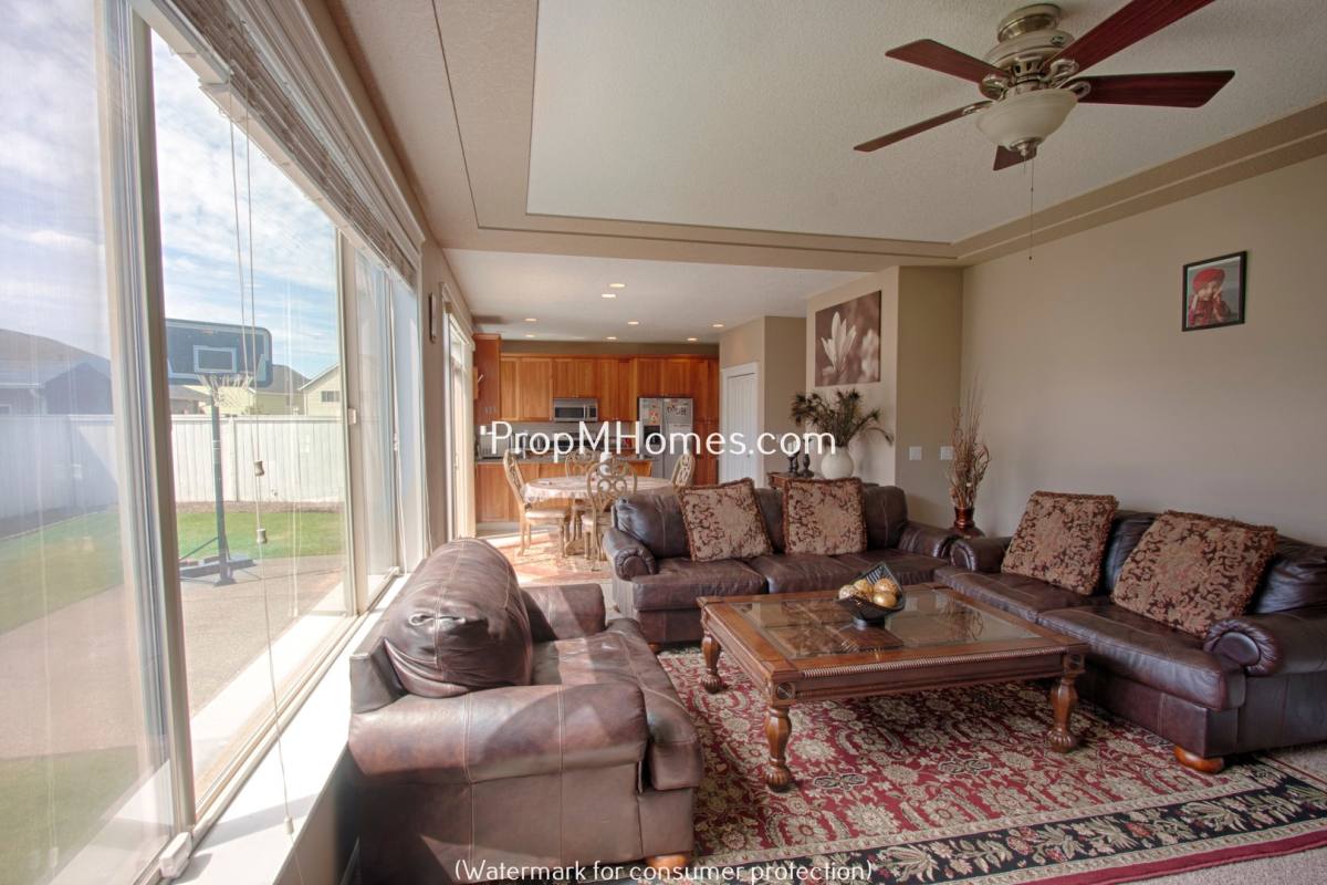 House for rent at 682 June Dr, Molalla, OR 97038