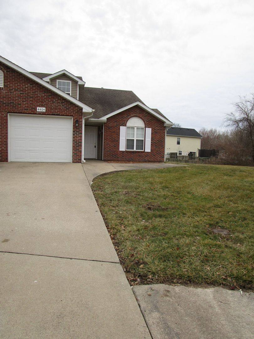 Apartment for rent at 4402 - 4404 Jeana Court, Columbia, MO 65203