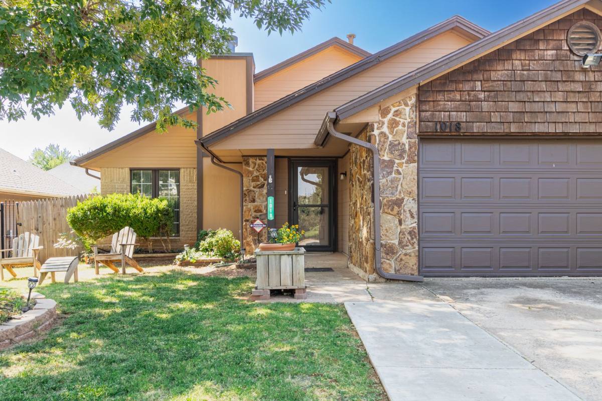 House for rent at 1018 NW 166th Terrace, Edmond, OK 73012