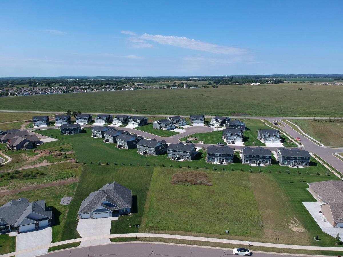 Townhouse for rent at 1966 Sandstone Loop S, Sartell, MN 56377