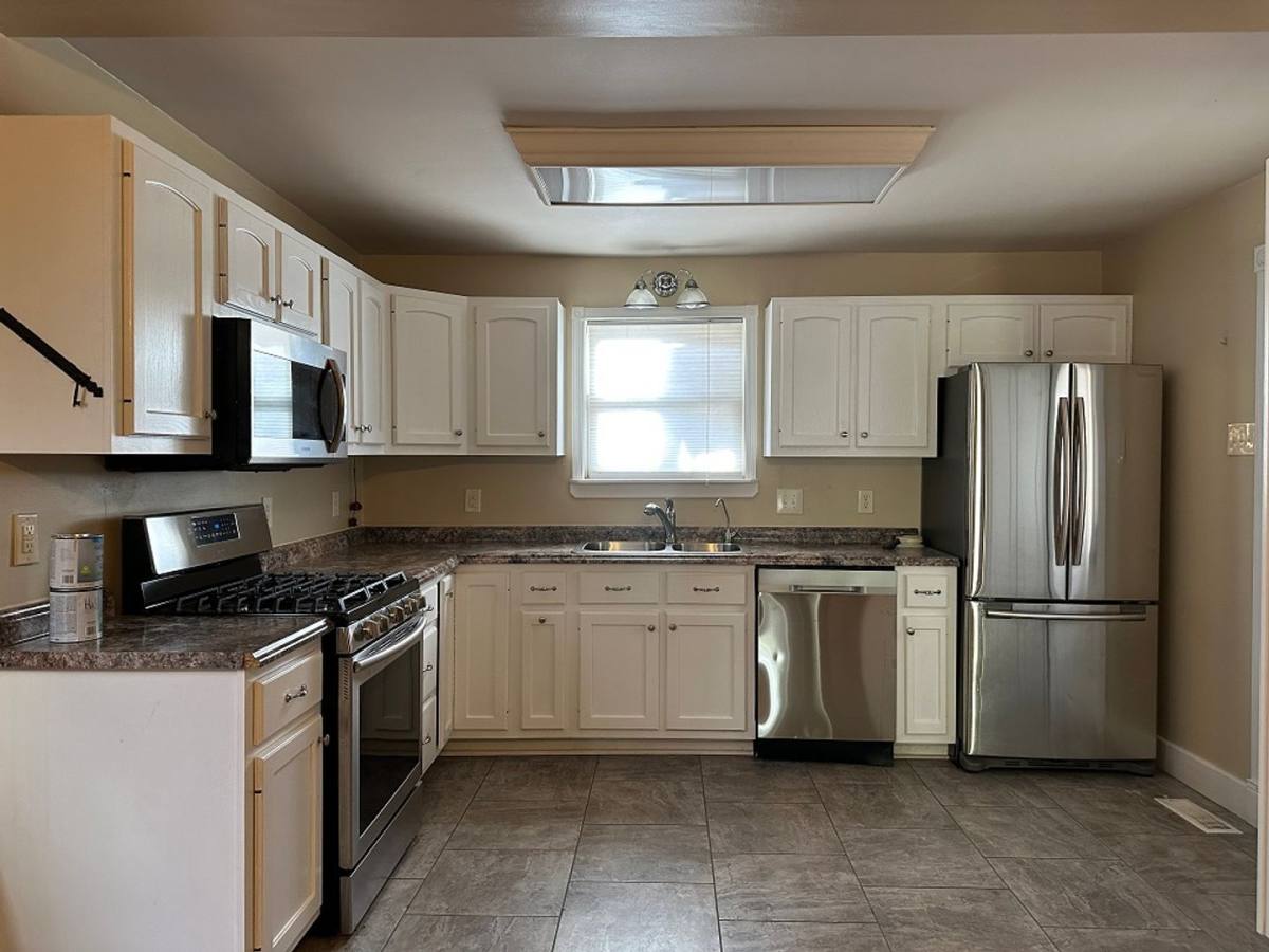 House for rent at 803 3rd St, Marietta, OH 45750