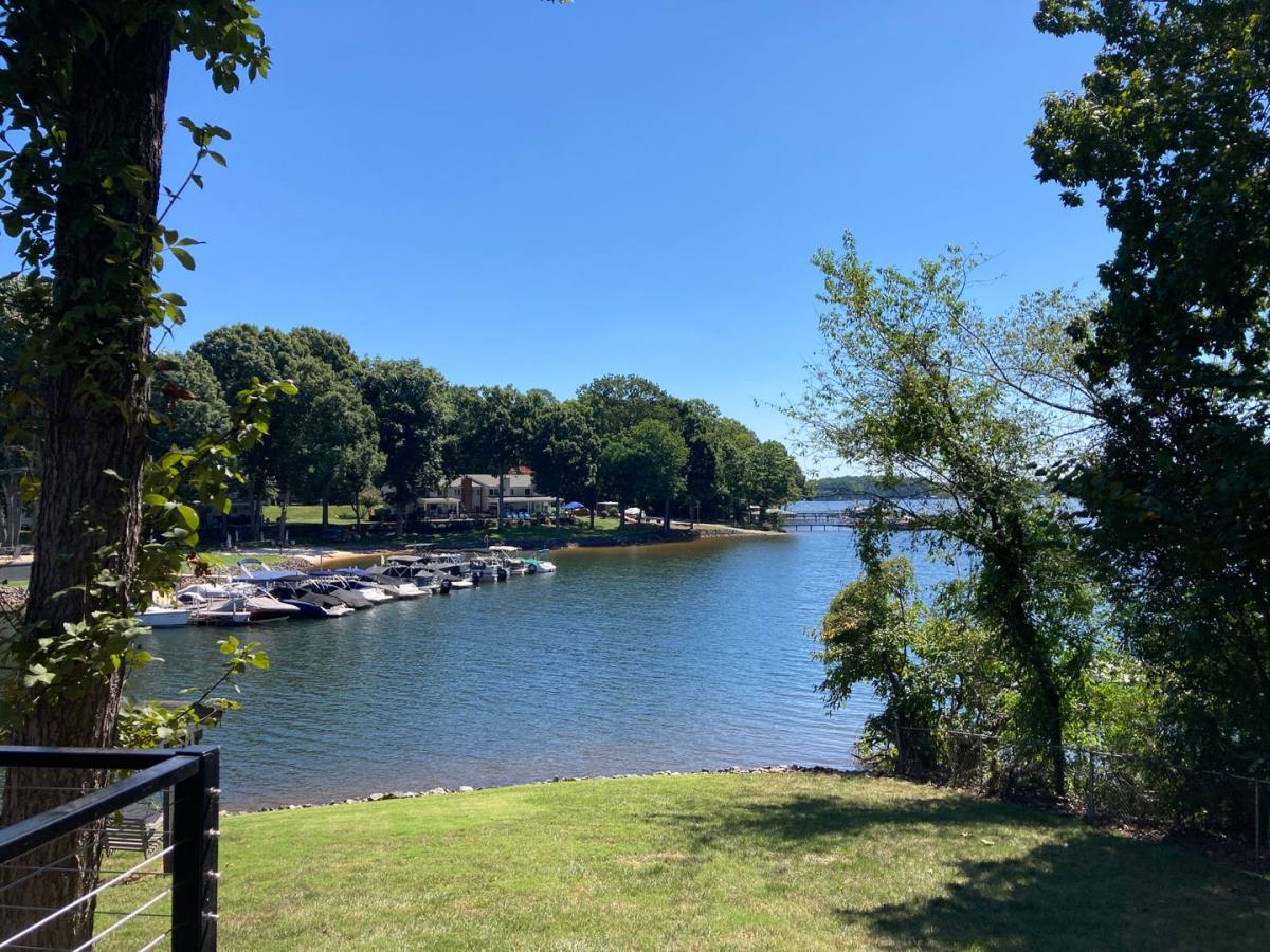 Townhouse for rent at 7942 Westcape Dr, Denver, NC 28037