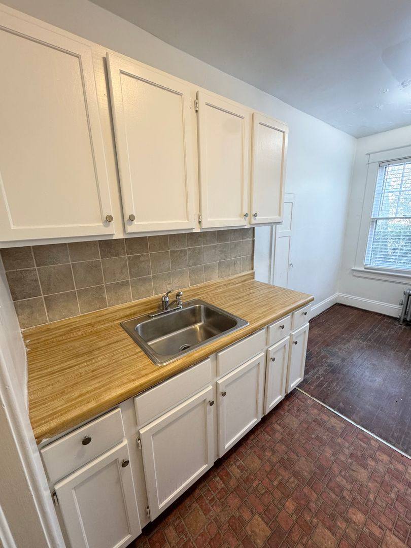 Apartment for rent at 705 W Morgan St, Raleigh, NC 27603