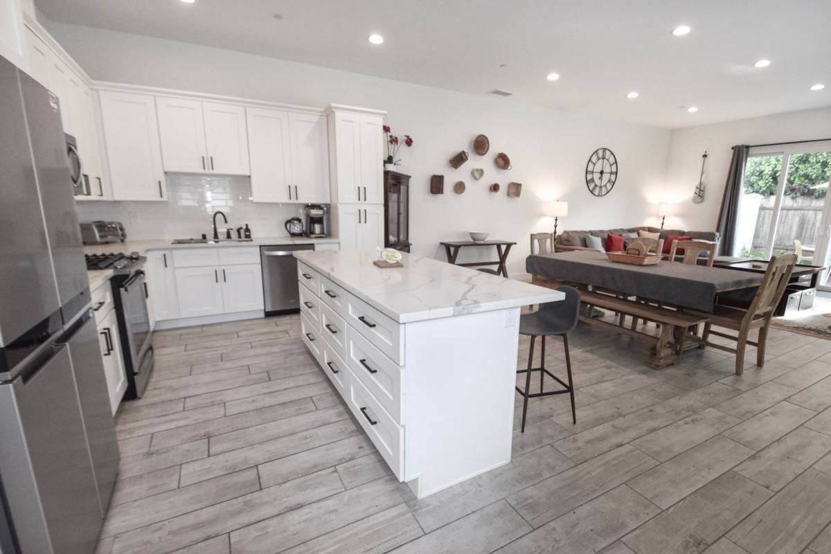 Townhouse for rent at 253 Dahlia Ave, Imperial Beach, CA 91932