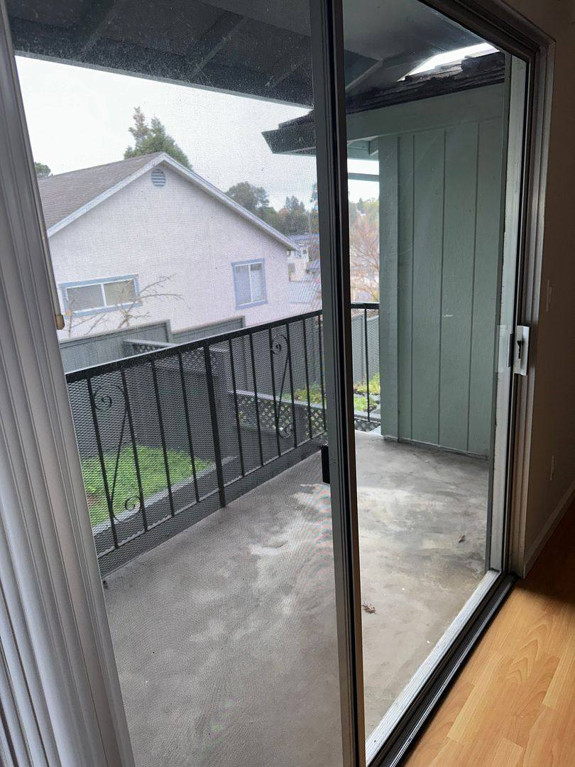 Apartment for rent at 900 Alvarez Ave, Pinole, CA 94564