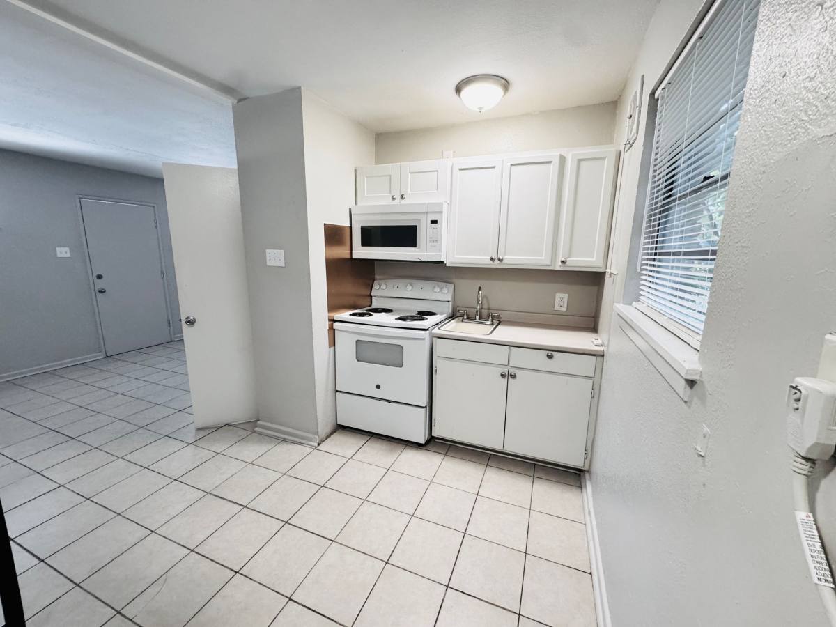 Apartment for rent at 763 W Roosevelt St, Baton Rouge, LA 70802
