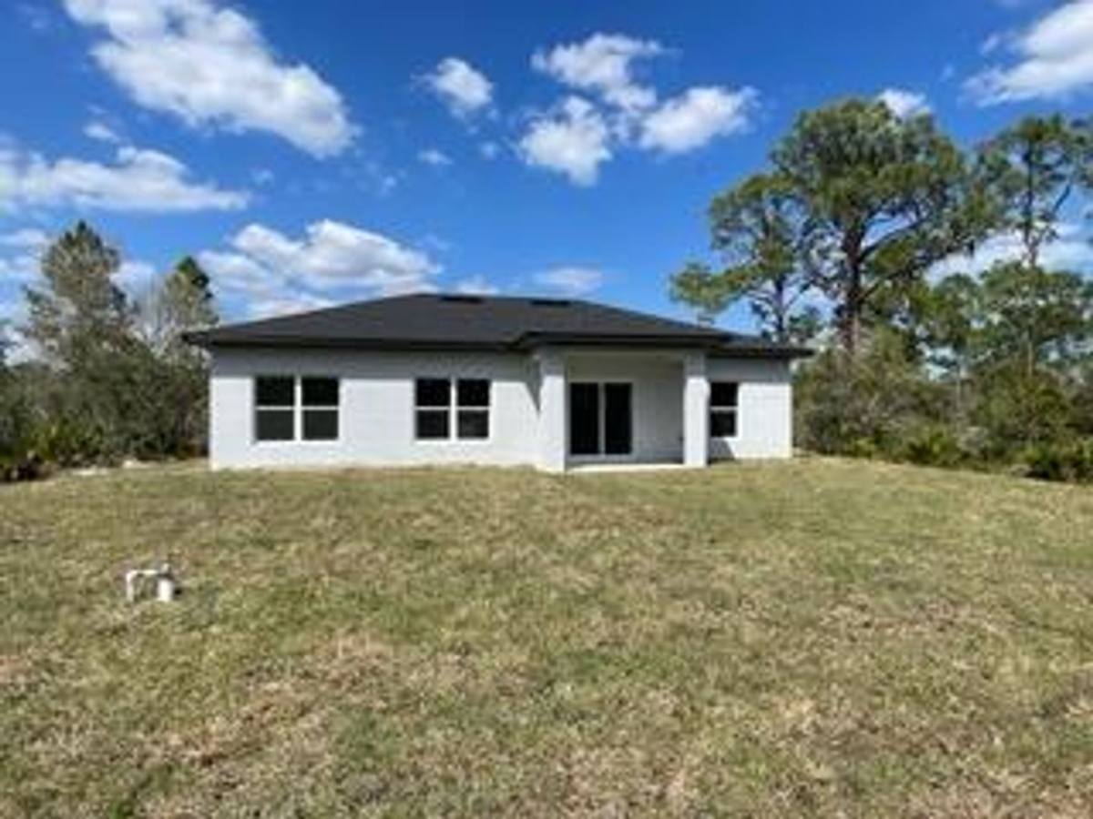 House for rent at 420 Hallmark Ave, Lake Placid, FL 33852