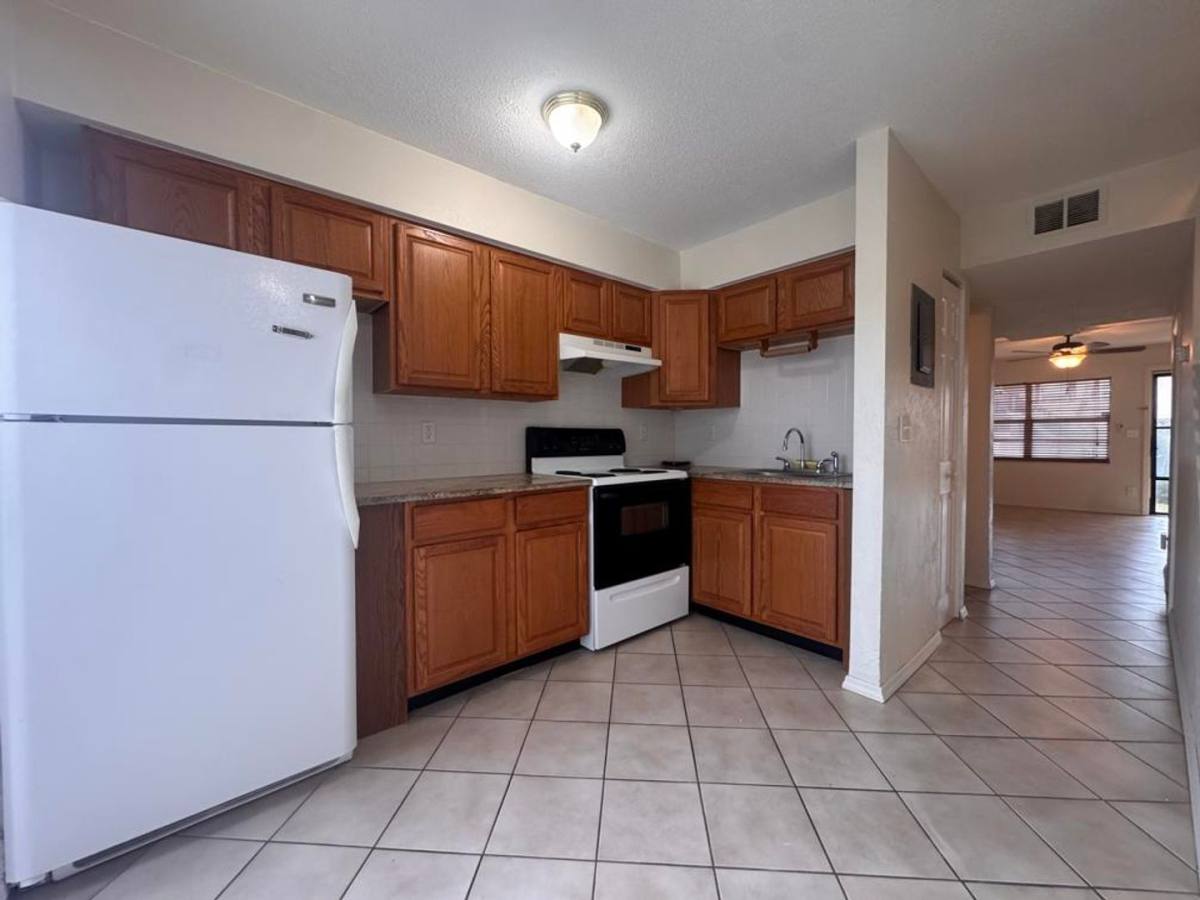 Condo for rent at 1351 S Ridgewood Ave, Daytona Beach, FL 32114