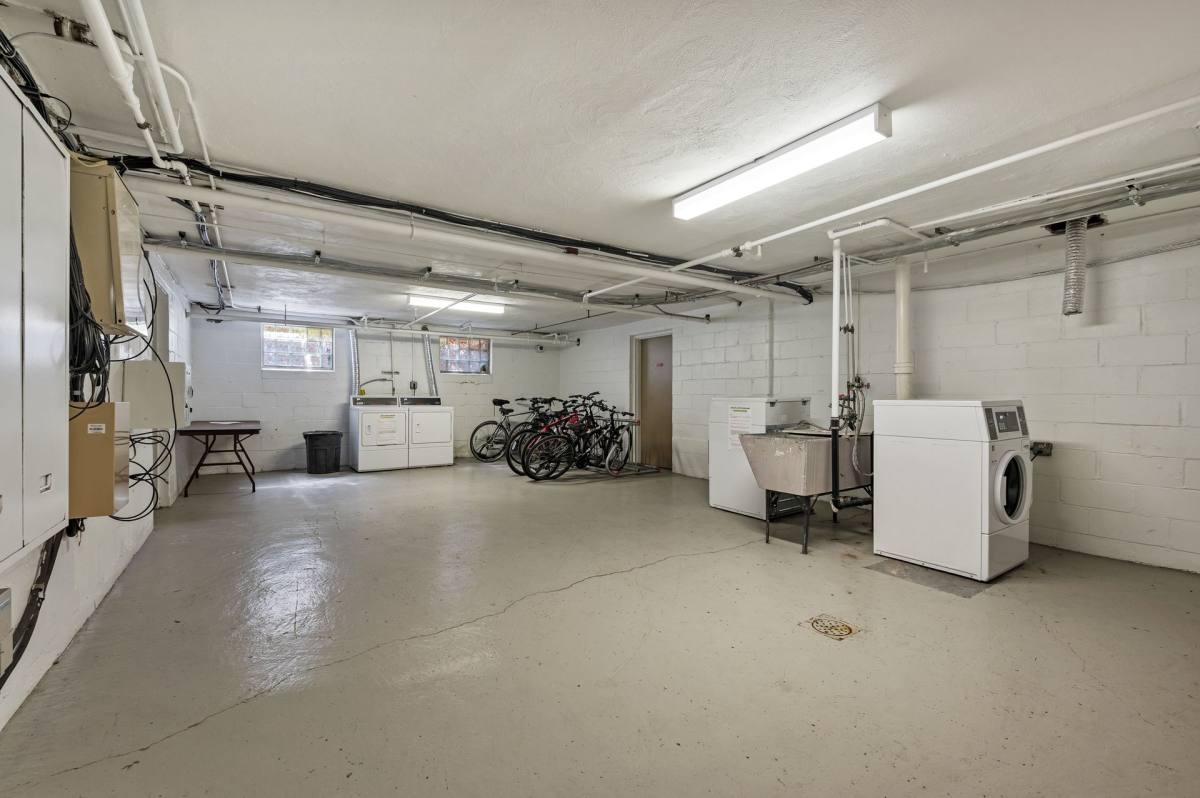 Apartment for rent at 5424 Fifth Ave, Pittsburgh, PA 15232