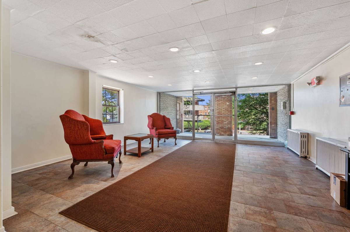 Apartment for rent at 5424 Fifth Ave, Pittsburgh, PA 15232