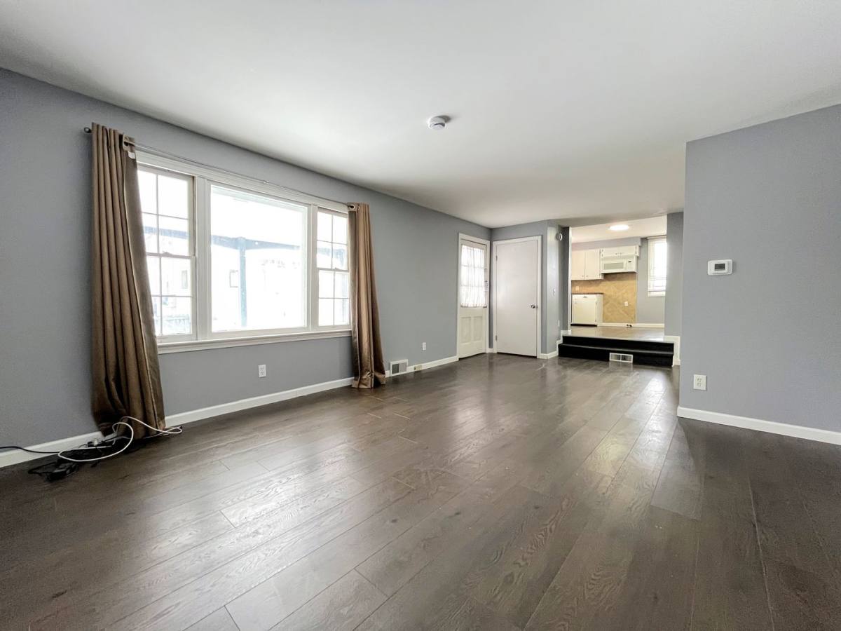 Apartment for rent at 138 1 2 Adam St, Tonawanda, NY 14150