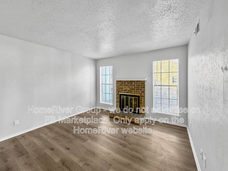 Apartment for rent at 9520 Royal Lane #211, Dallas, TX 75243