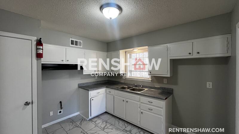 House for rent at 2547 Courtney Dr, Memphis, TN 38128