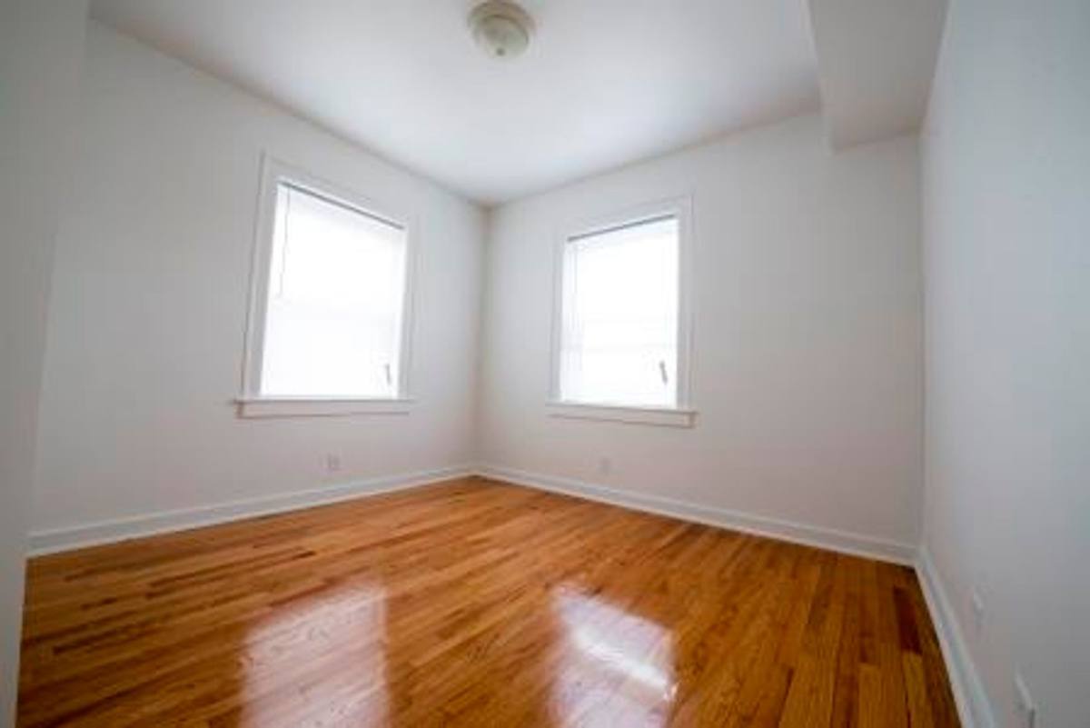 Apartment for rent at 1414-18 W 80th, Chicago, IL 60620