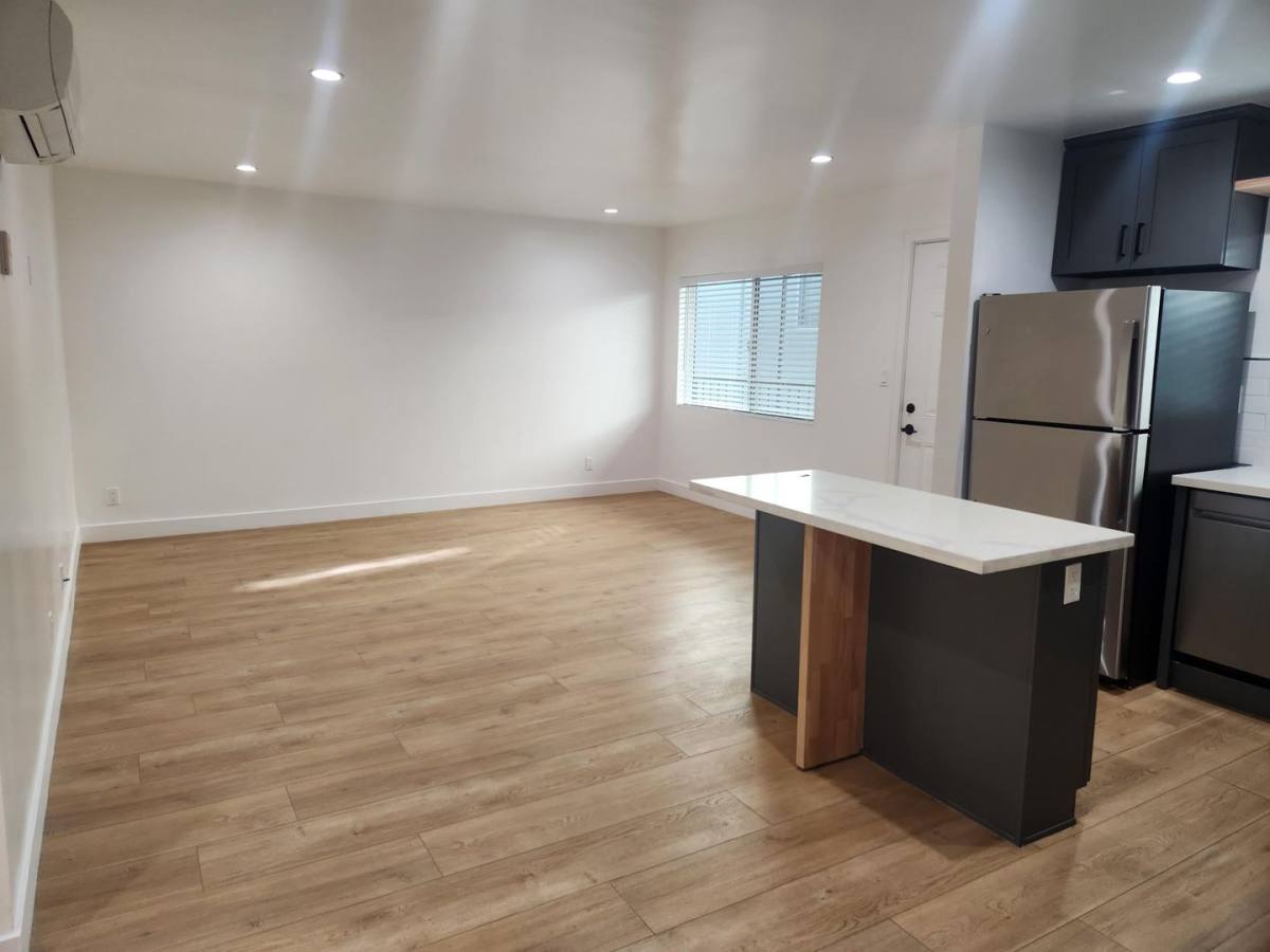 Apartment for rent at 11019 Fruitland Dr, Studio City, CA 91604