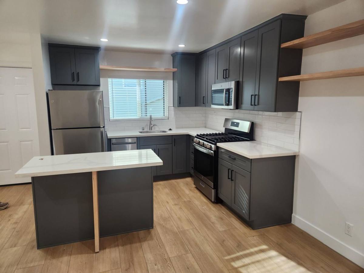 Apartment for rent at 11019 Fruitland Dr, Studio City, CA 91604