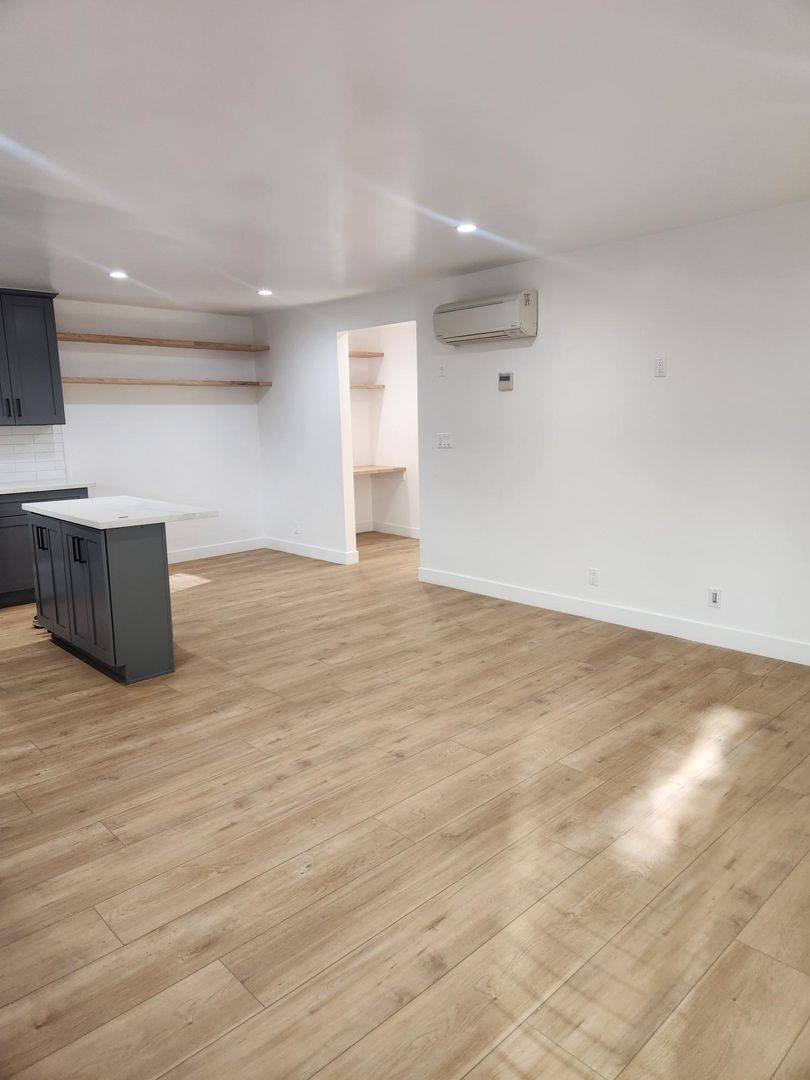 Apartment for rent at 11019 Fruitland Dr, Studio City, CA 91604