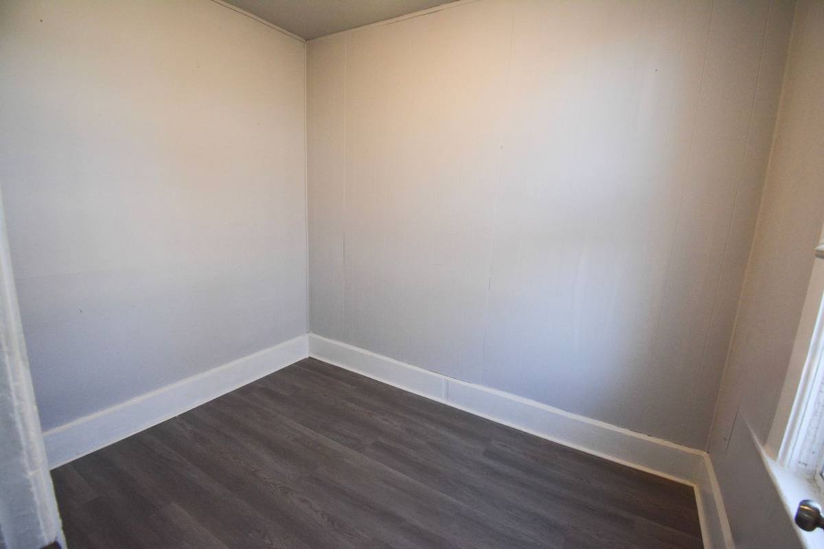 Apartment for rent at 1516 1520 E Hawthorne Ave, Albert Lea, MN 56007