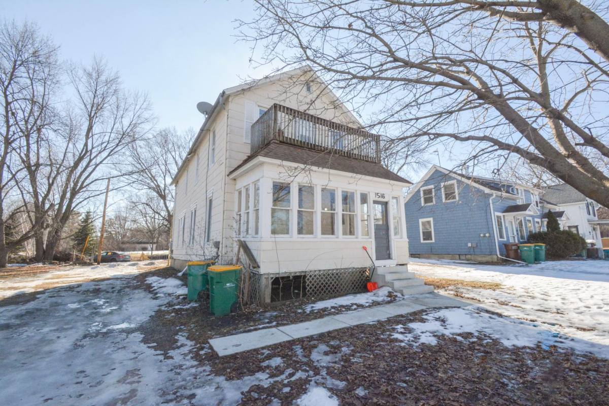 Apartment for rent at 1516 1520 E Hawthorne Ave, Albert Lea, MN 56007