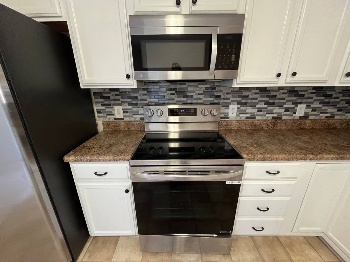 Townhouse for rent at 1810 Broadway St, Lynchburg, VA 24501