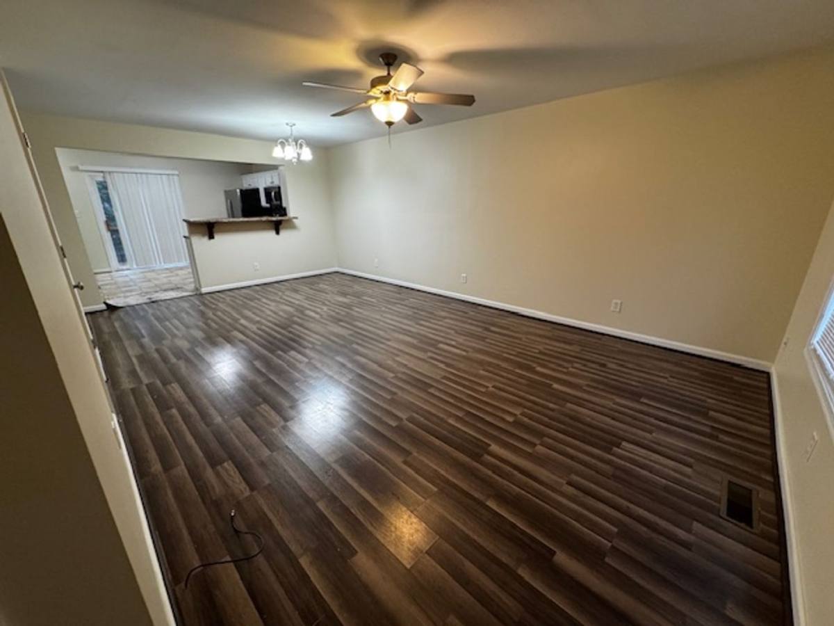 Townhouse for rent at 1810 Broadway St, Lynchburg, VA 24501