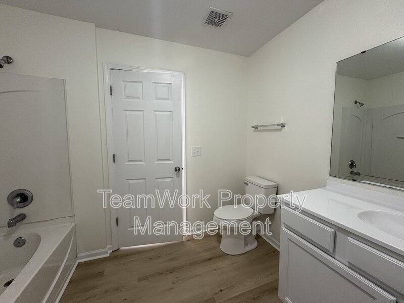 Townhouse for rent at 131 Boone St, Summerville, SC 29483
