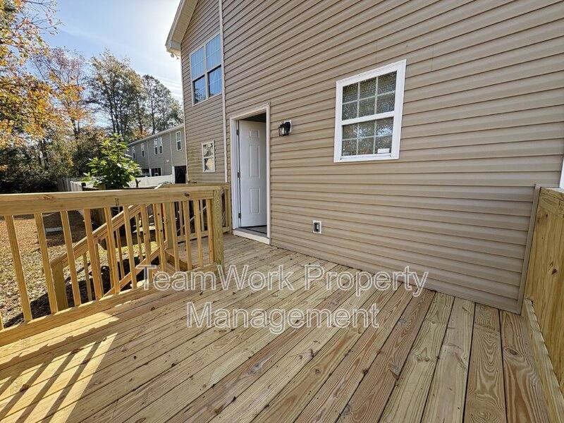 Townhouse for rent at 131 Boone St, Summerville, SC 29483
