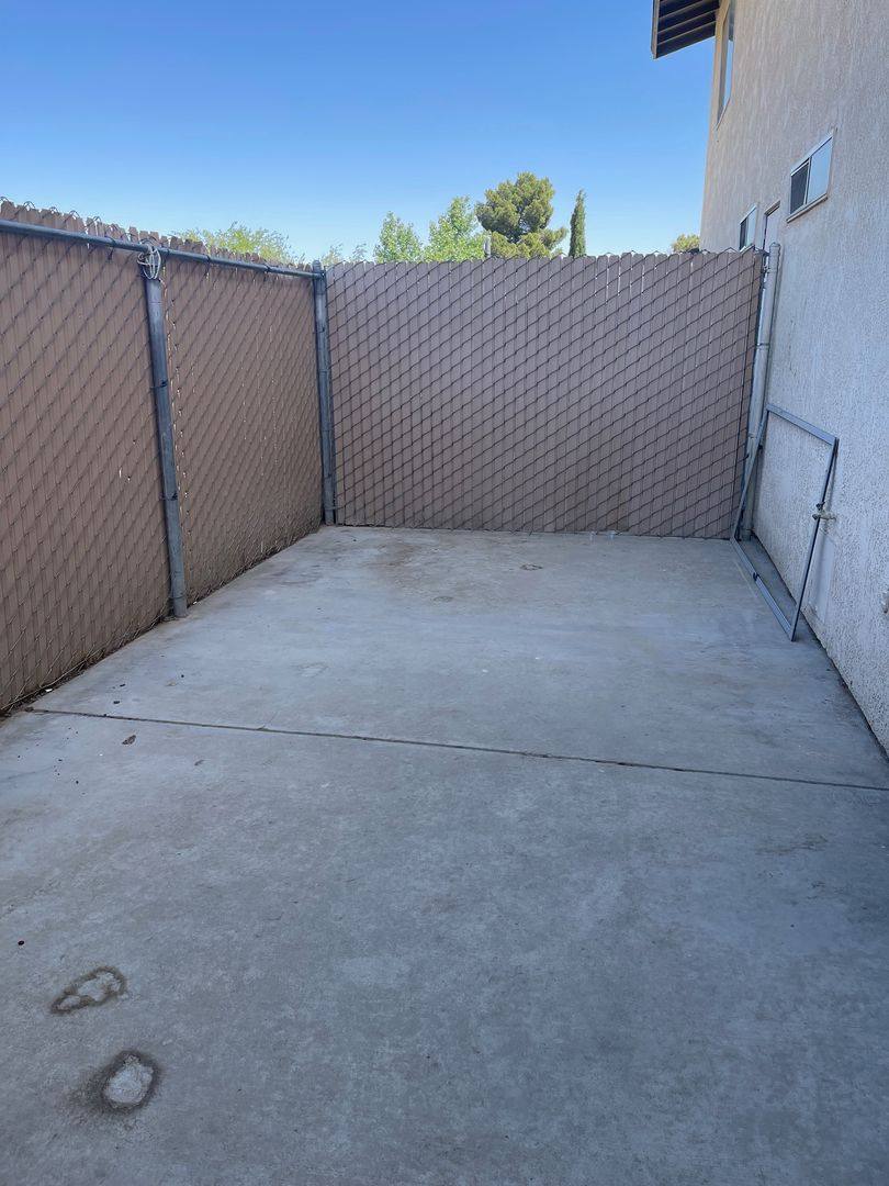 Apartment for rent at 11210 Chamberlaine Way, Adelanto, CA 92301