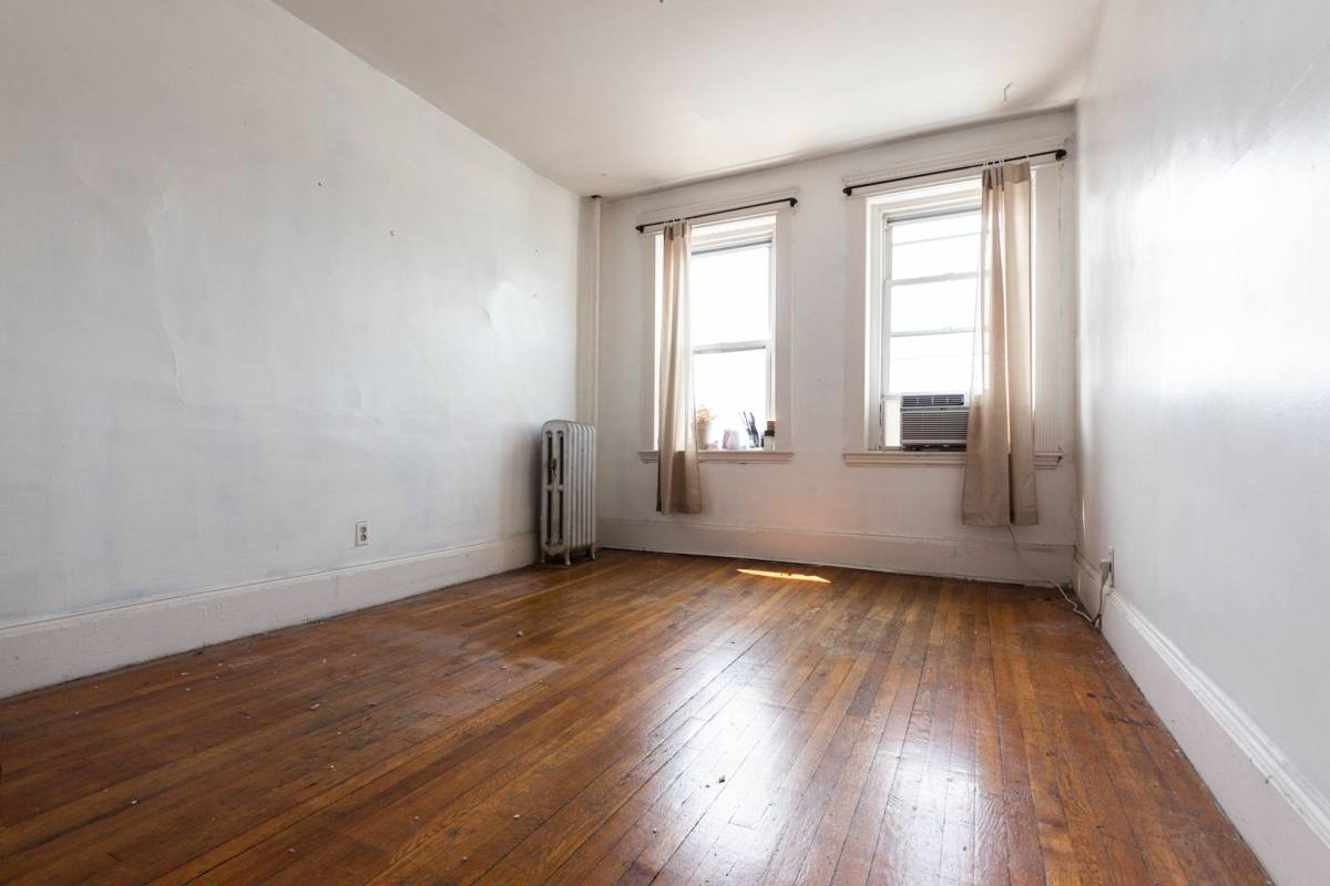 Apartment for rent at 56 Brighton Ave #5, Allston, MA 02134