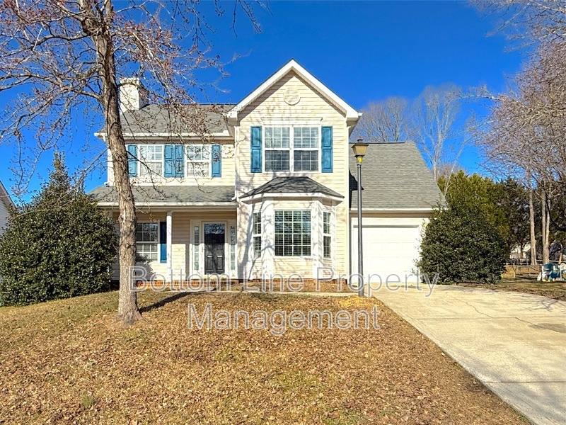 House for rent at 8821 Cameron Spring Rd, Charlotte, NC 28214