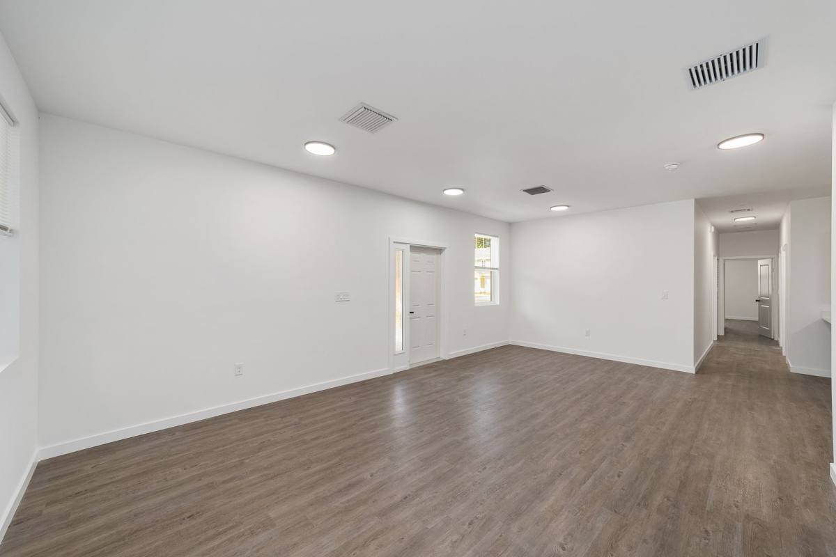 Townhouse for rent at 1591 NW 29th Rd, Gainesville, FL 32605