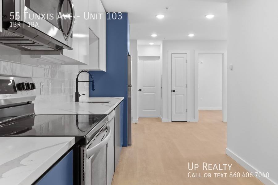 Apartment for rent at 55 Tunxis Ave, Bloomfield, CT 06002