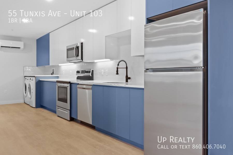 Apartment for rent at 55 Tunxis Ave, Bloomfield, CT 06002