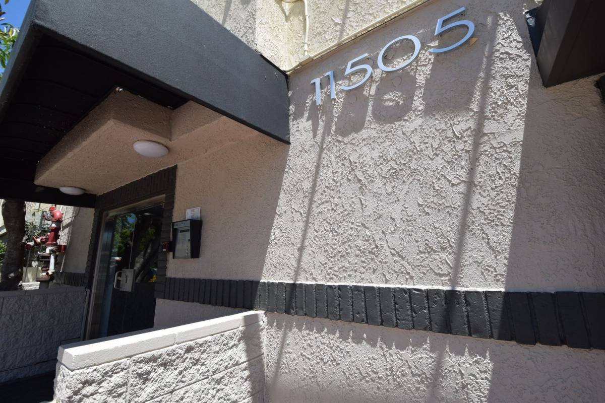 Apartment for rent at 11505 Riverside Dr, North Hollywood, CA 91602