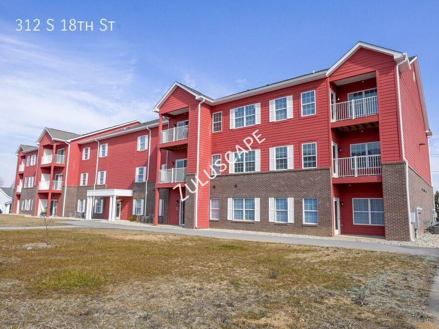 Apartment for rent at 312 S 18th St, Elwood, IN 46036