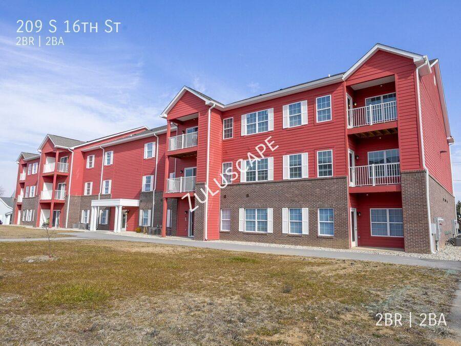 Apartment for rent at 209 S 16th St, Elwood, IN 46036