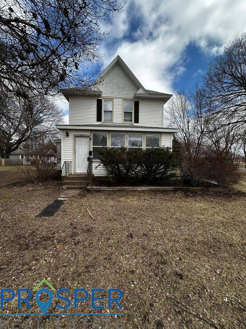Apartment for rent at 647 Woodward Ave, Chippewa Falls, WI 54729